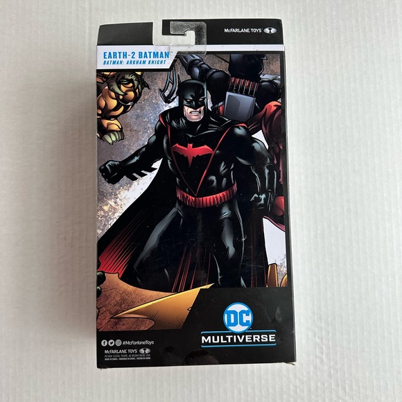 McFarlane Toys - DC Multiverse-Earth-2 Batman - Picture 2 of 8